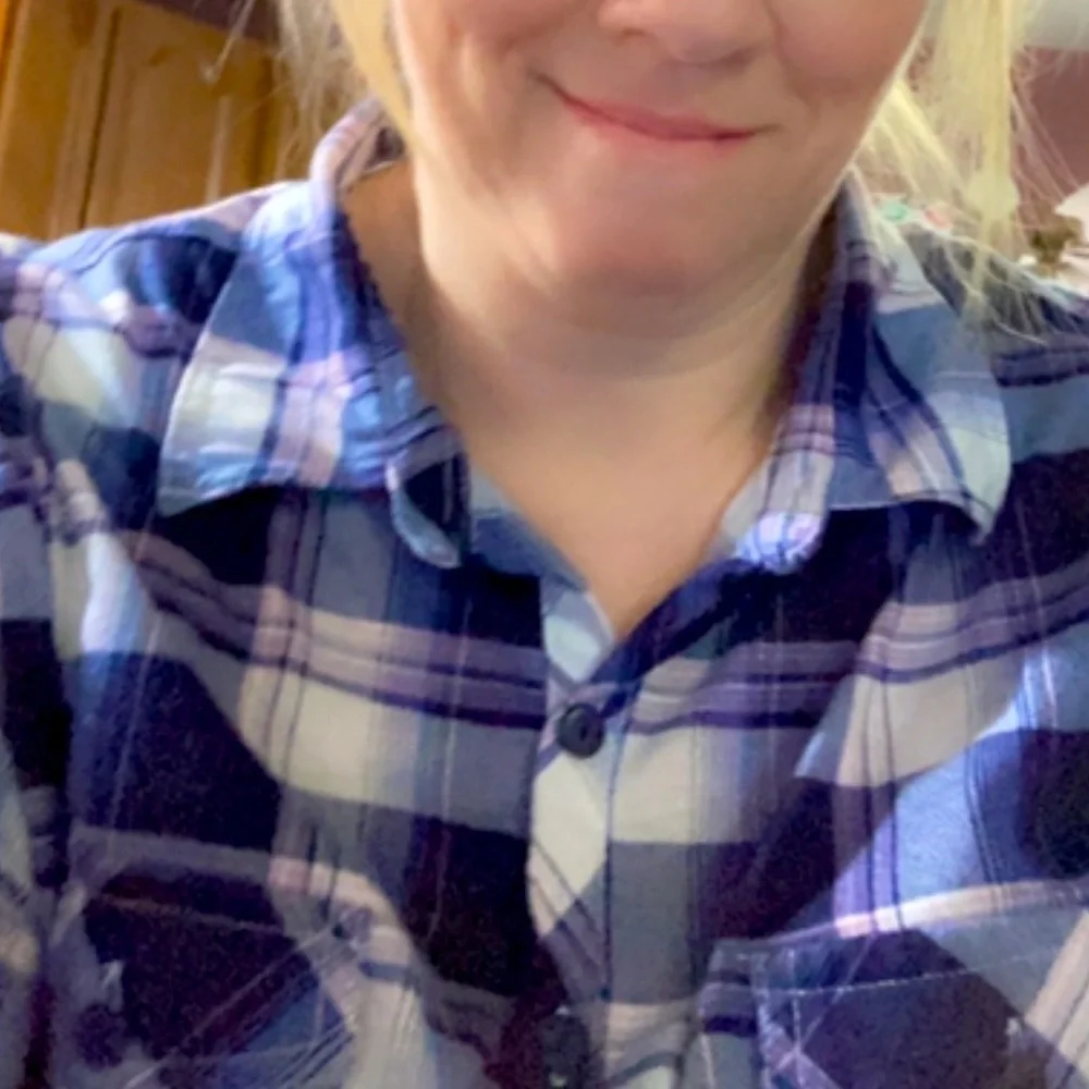 Flannel. So cute - Picture 4 of 4